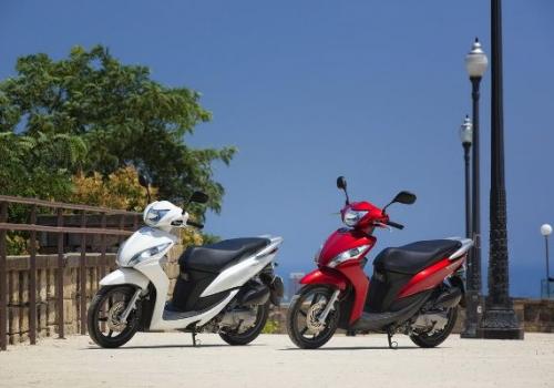 Sidari Rentals - Scooters - Honda Vision 50cc - Rent bikes in Sidari, Corfu